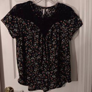 Lauren Conrad women's L black top with flowers and lace